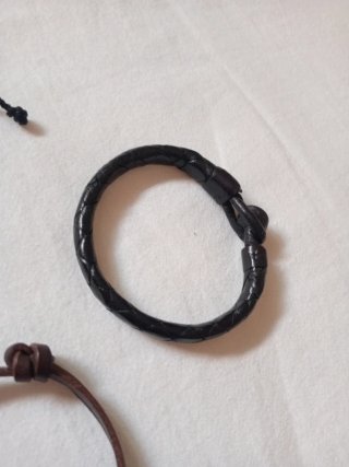 Pulseras variadas. Precio 1€ cada una