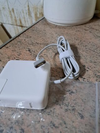 Cargador Apple 60W