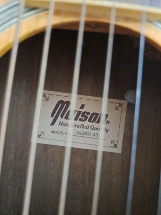 Guitarra Acústica Junior Maison