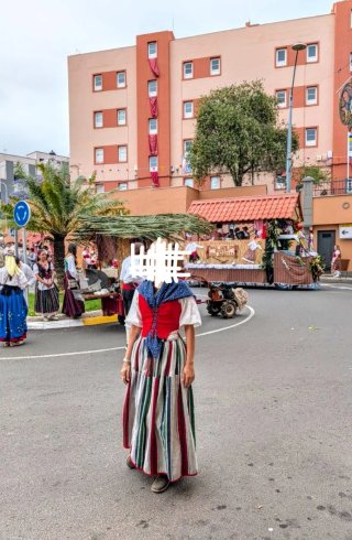 Traje de maga Mujer de Lanzarote: Falda y Chaleco.