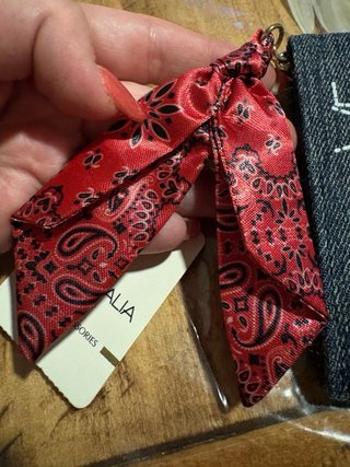 Portafogli denim con borchie e cuori Piazza Italia