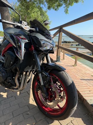 Kawasaki Z900 Full