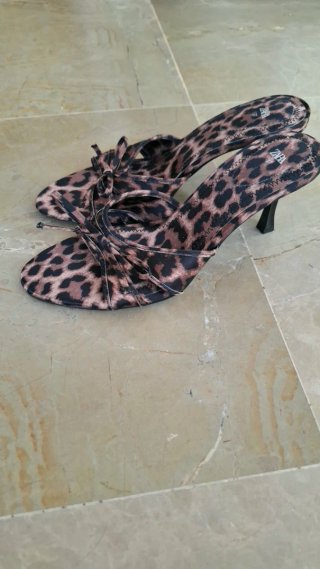 Sandalias ZARA tacón estampado leopardo T.37