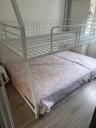 Litera metálica