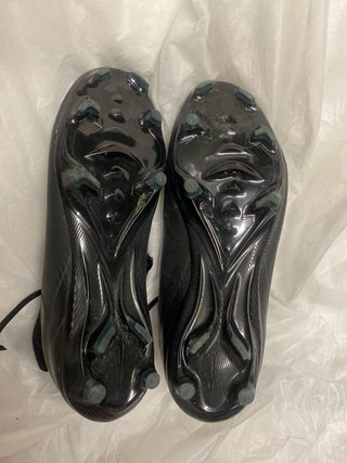 Botas de fútbol Nike negras