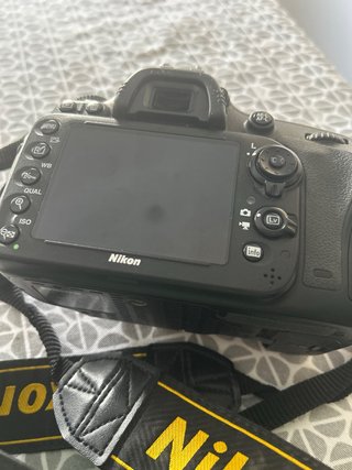 Nikon D610 + objetivo 70-300 AFS VR