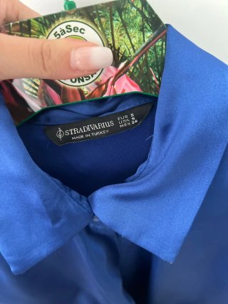 Blusa Stradivarius Azul Eléctrico
