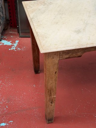 Mesa Taube Francisco Segarra Mármol y Madera