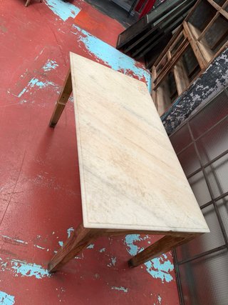 Mesa Taube Francisco Segarra Mármol y Madera