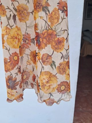 Camiseta Vintage Floral Manga Larga