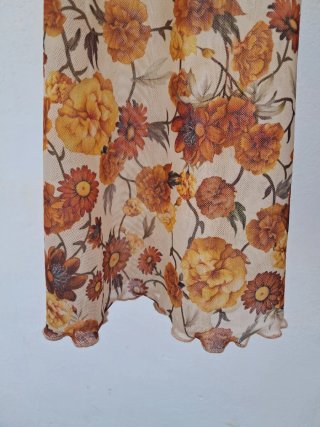 Camiseta Vintage Floral Manga Larga
