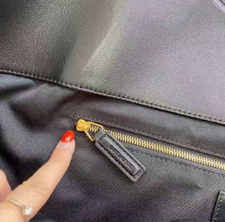 YSL Icare Bolso Piel Cordero Acolchado Negro
