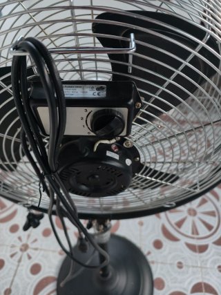Ventilador Industrial Pie 135W 45cm