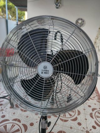 Ventilador Industrial Pie 135W 45cm