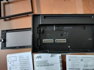 AUTORADIO JVC-AV61BT. PANTALLA 6’ TÁCTIL. 2 DIN.