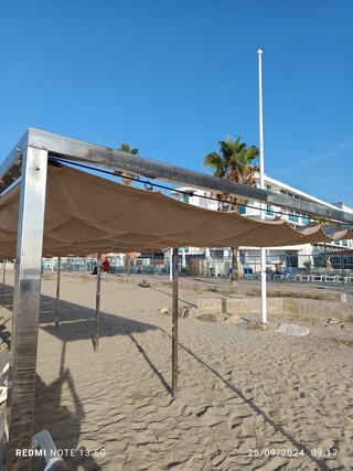 Toldos de playa beige