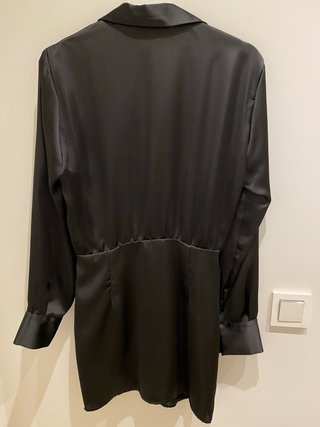 Vestido Zara satinado negro
