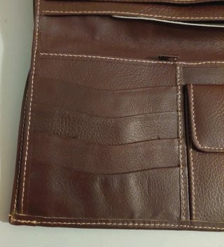 Cartera grande de cuero