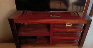 Mueble de comedor de madera