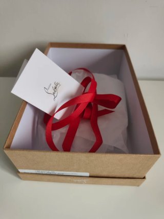 Caja Christian Louboutin