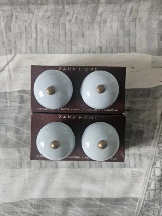 4 Pomos Zara Home Azules con Dorado