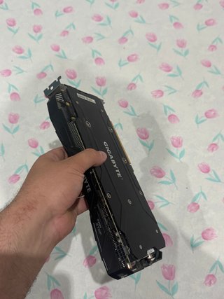 Tarjeta Gráfica Gigabyte Nvidia 1070Ti