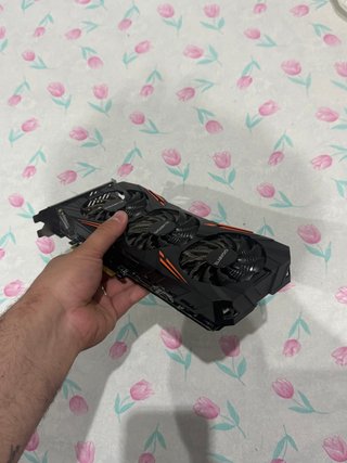 Tarjeta Gráfica Gigabyte Nvidia 1070Ti