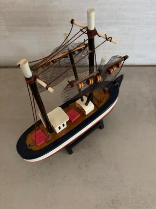 Barco decorativo de madera Coril