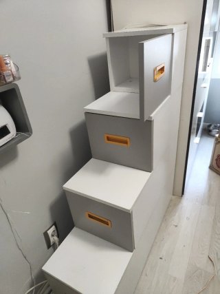 Escalera con cajones para litera