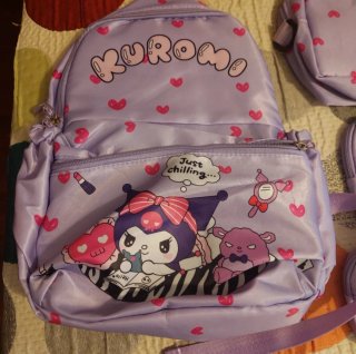 Mochila Kuromi con accesorios