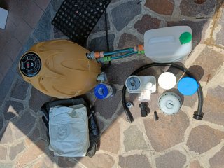 Pompa Bestway con accessori