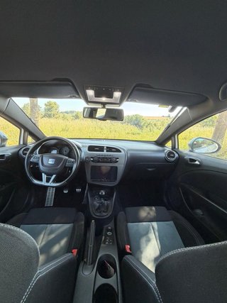 SEAT Leon Cupra R