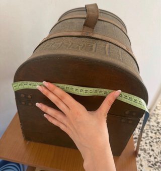 Portagioie antico in legno con pelle