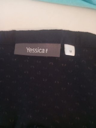 Blusa Yessica C&A azul marino y blanco