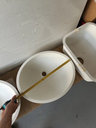 2 Lavabos Corian Ovalados 1 blanco 1 tipo granito