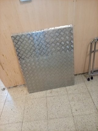 Rampa metálica para accesibilidad