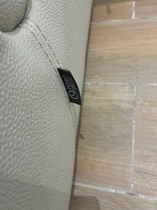 Sofá chaise longue beige y marrón