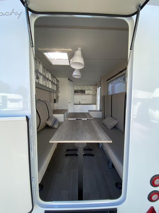 Caravana Hobby 420 Beachey 2025