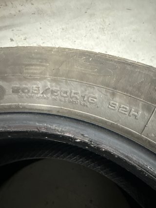 2 Neumáticos 205/60 R16