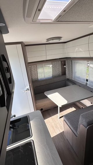 Caravana Hobby On Tour 390 SF 2024