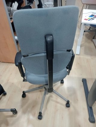 Silla de oficina Steelcase gris