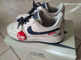 Nike Air Force 1 '07 LV8 Bianco/Blu 42