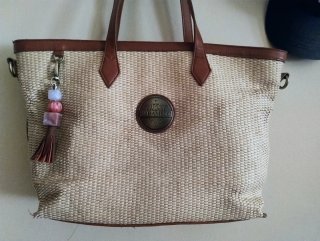 Bandolera grande de rafia Caramelo.