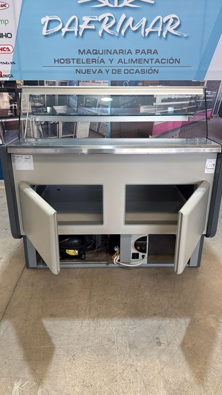 Vitrina Refrigerada Coreco Cristal Curvo