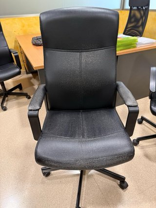 4 Sillas de Oficina Ikea Millberget Negras 30€ uni