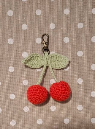 Llavero Crochet Cerezas