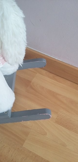 Caballito balancín blanco con sonidos