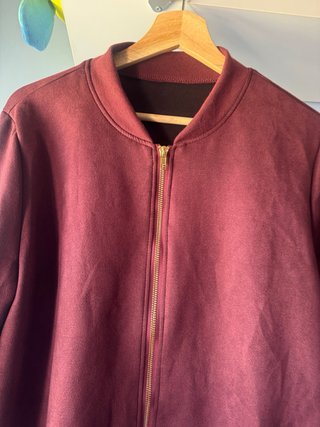 Chaqueta bomber roja talla XL sin estrenar