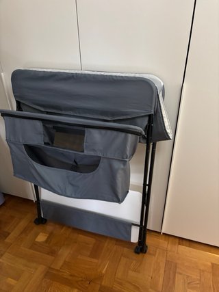 Cambiador de bebé plegable y portátil