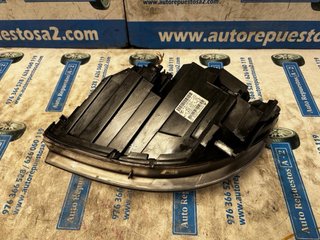 FARO DERECHO MERCEDES CLASE B 2009
